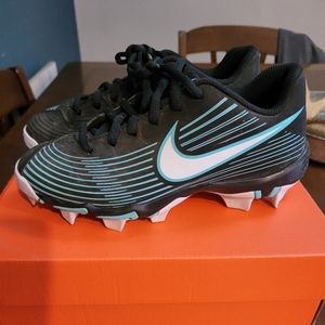 Girls softball cleats